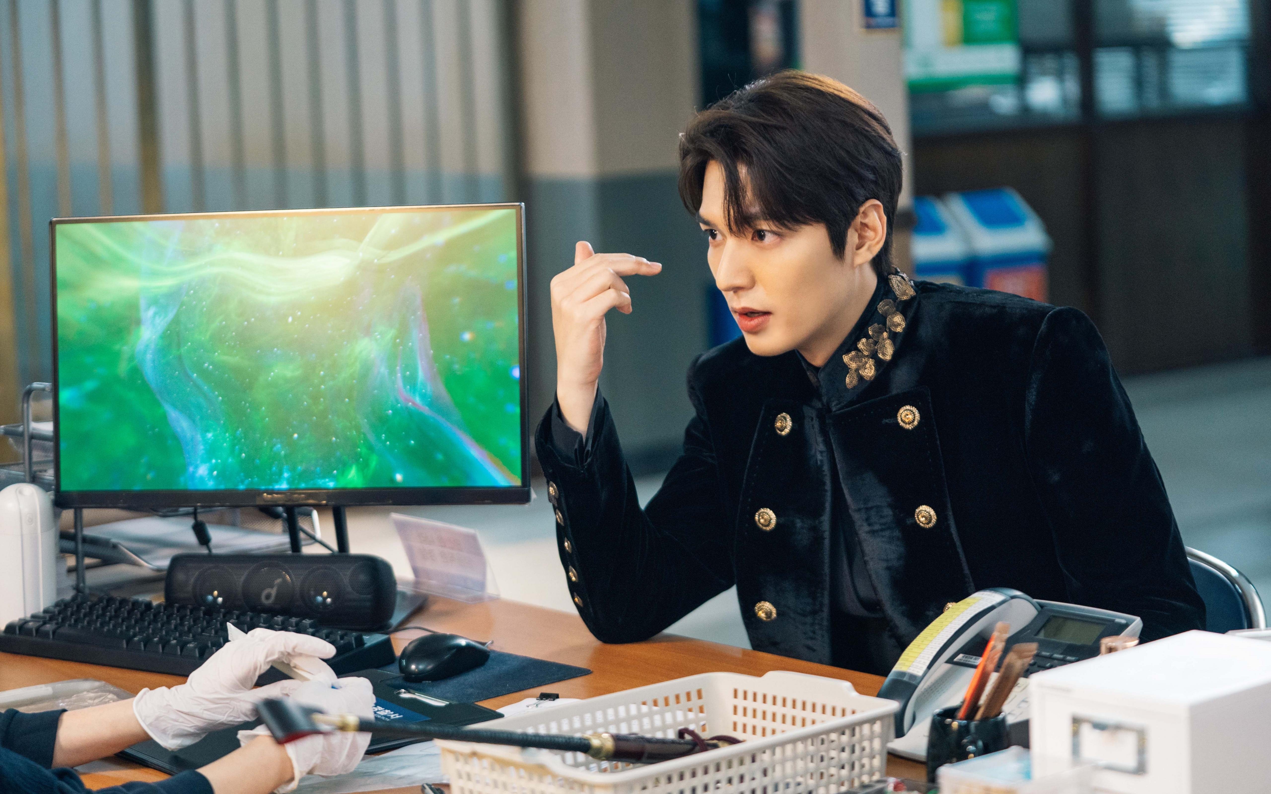 外交弯道上的唯一超车，当新西兰拿下瑞士，基米希在F1街道赛接管比赛