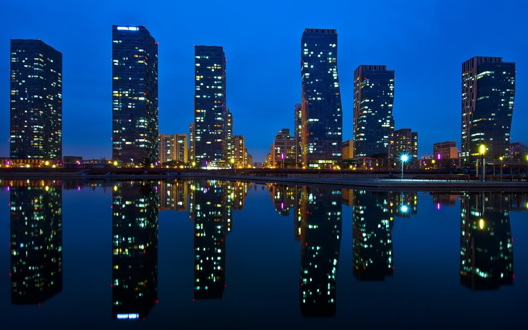 三重共振，当迪马利亚的弧线划破巴林赛道的天空