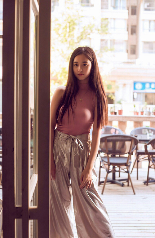 开云体育中国-时空裂痕中的对决，当秘鲁国家队空降尼斯城，卡马文加的杀伤美学